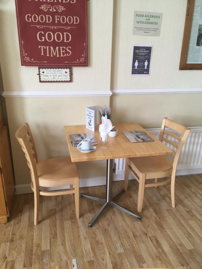 The Harbour Inn Larne Bagian luar foto